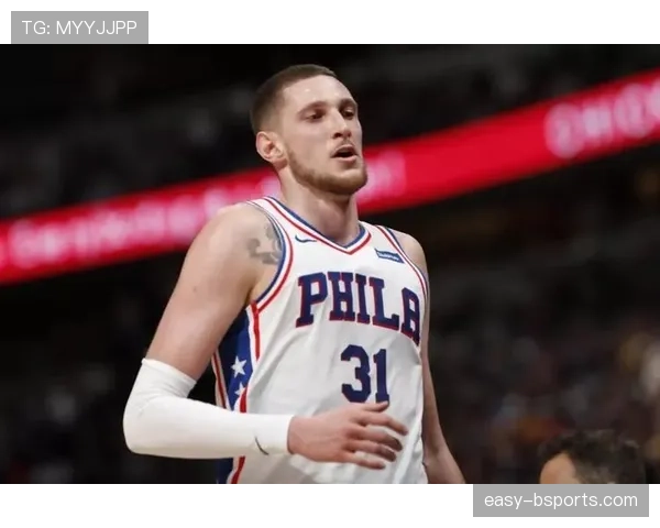 拉里·伯德关键时刻精准投篮胜过魔术师，助力球队锁定胜局